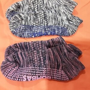 Bombas Gray/Blue and Black/Pink No-Show Grip Socks (2 Pairs)